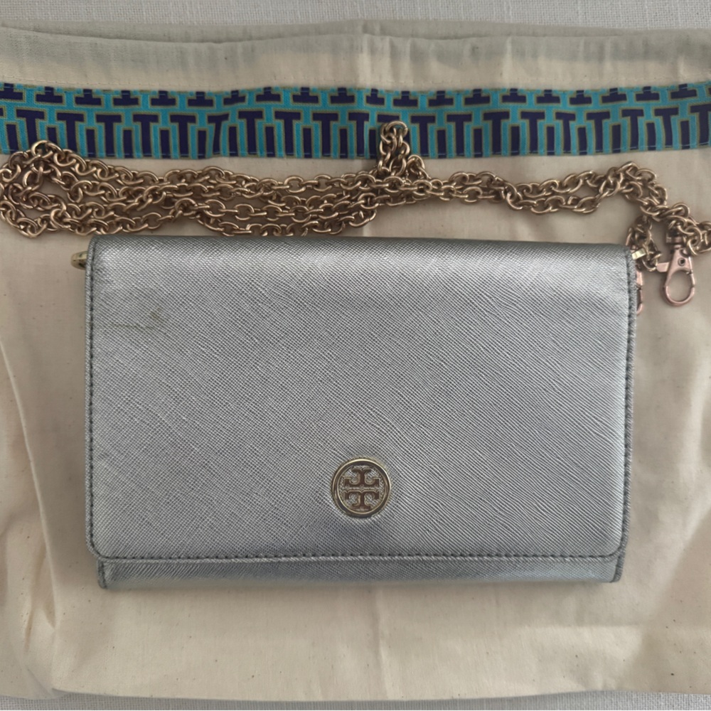 Tory Burch Silver Pebbled Leather Crossbody clutch purse handbag